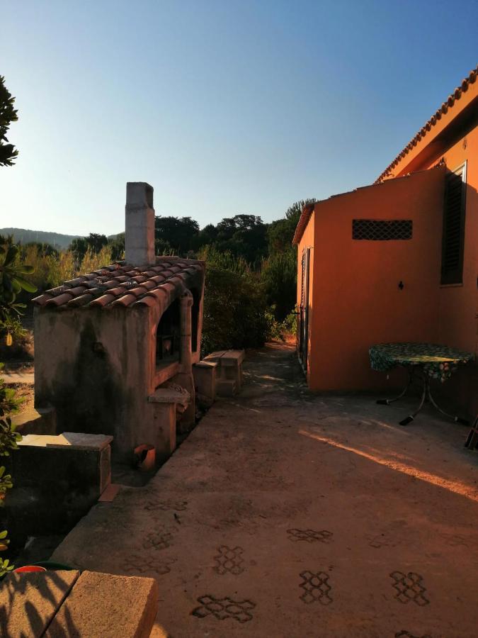 Villa Dei Ginepri Badesi Exterior photo